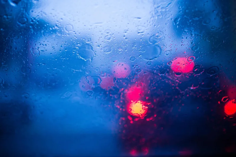 Conduire sous la pluie : ce que j'aurais aimé savoir avant